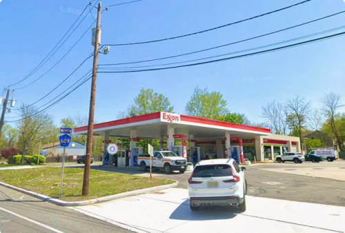 An dieser Tankstelle kaufte der gl�ckliche Gewinner das schicksalhafte Los.Google Street View